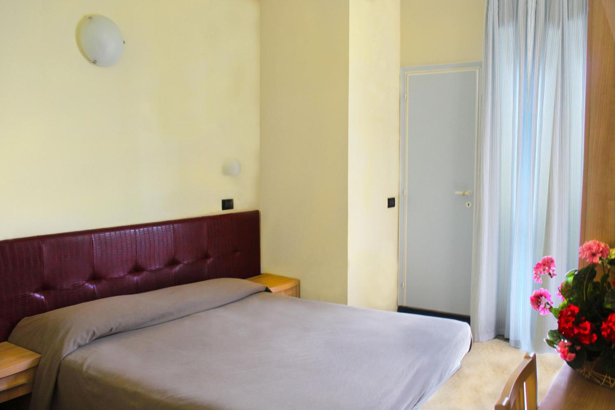 Hotel Bristol Misano Adriatico Exterior foto